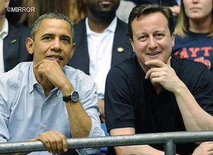 アメリカのオバマ大統領とイギリスのキャメロン首相が、無意識的に同じ姿勢を取る